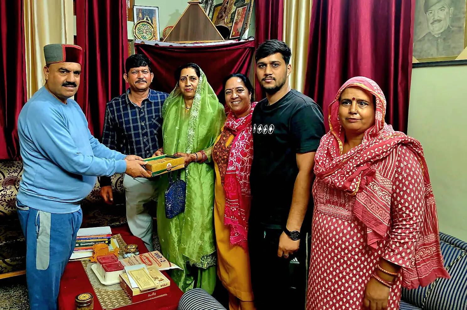 बिझड़ी में भाजपा को मजबूती, निर्विरोध बीडीसी सदस्य रेखा देवी ने विधायक इन्द्रदत्त लखनपाल के नेतृत्व में जताया भरोसा