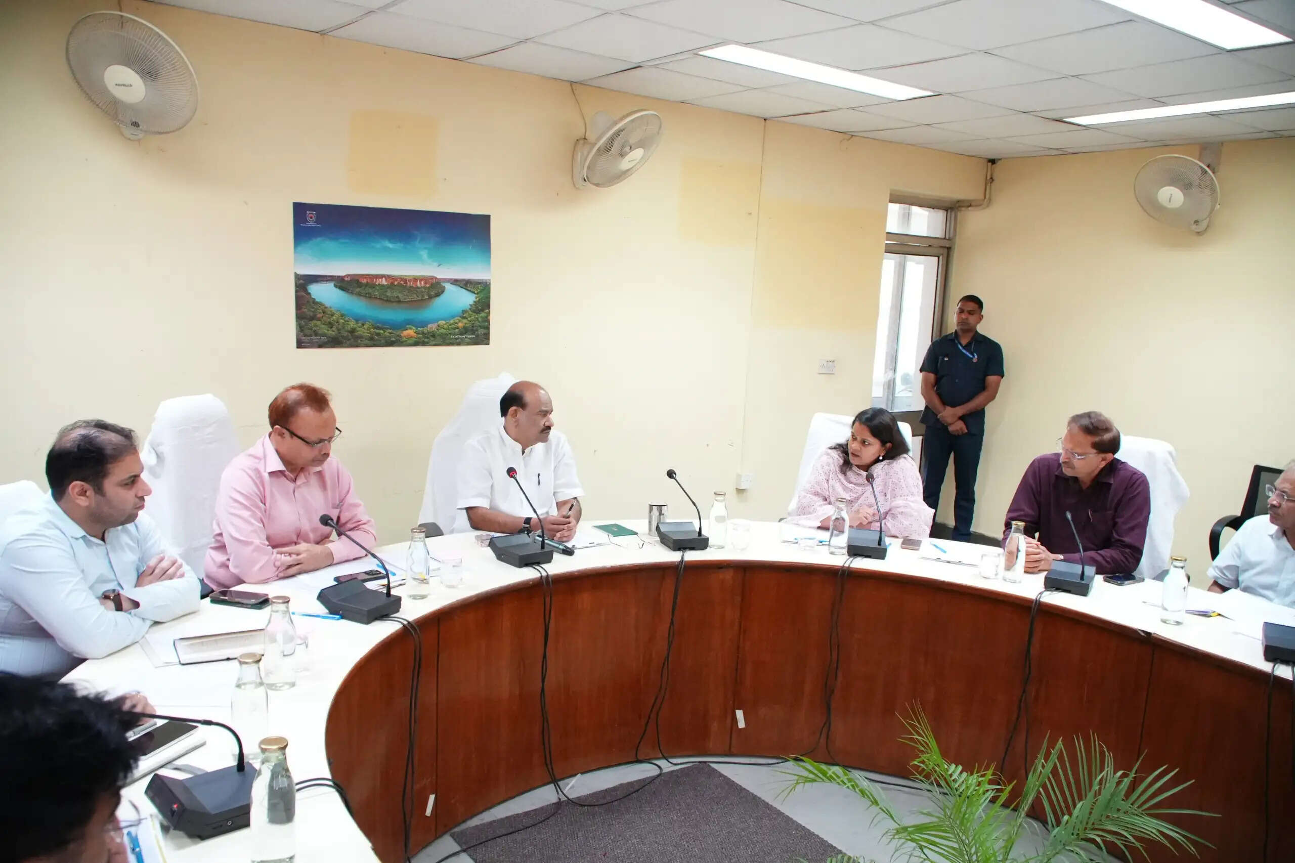 कोटा मेडिकल कॉलेज अस्पताल प्रकरण पर लोकसभा अध्यक्ष सख्त, एम्स विशेषज्ञों की टीम करेगी जांच