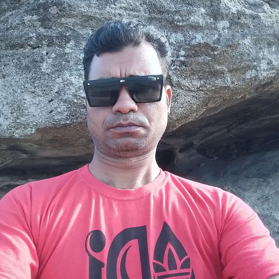 गरीब परिवार को शव देने के लिए अस्पताल ने थमाया भारी बिल