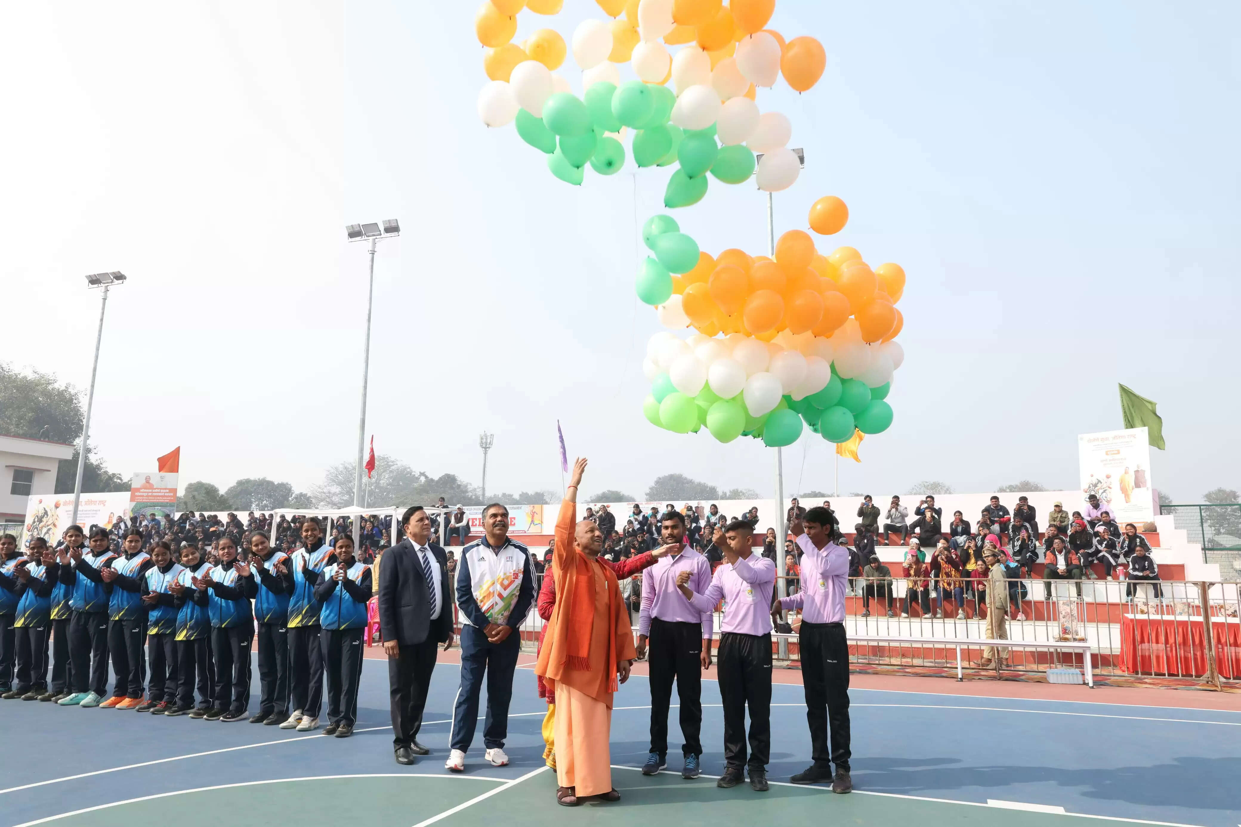 खेल प्रतिभाएं तराशें शिक्षण संस्थान : योगी आदित्यनाथ