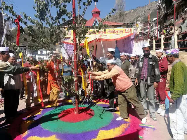 सदियों पुरानी सांस्कृतिक विरासत है कुमाउंनी शास्त्रीय होली