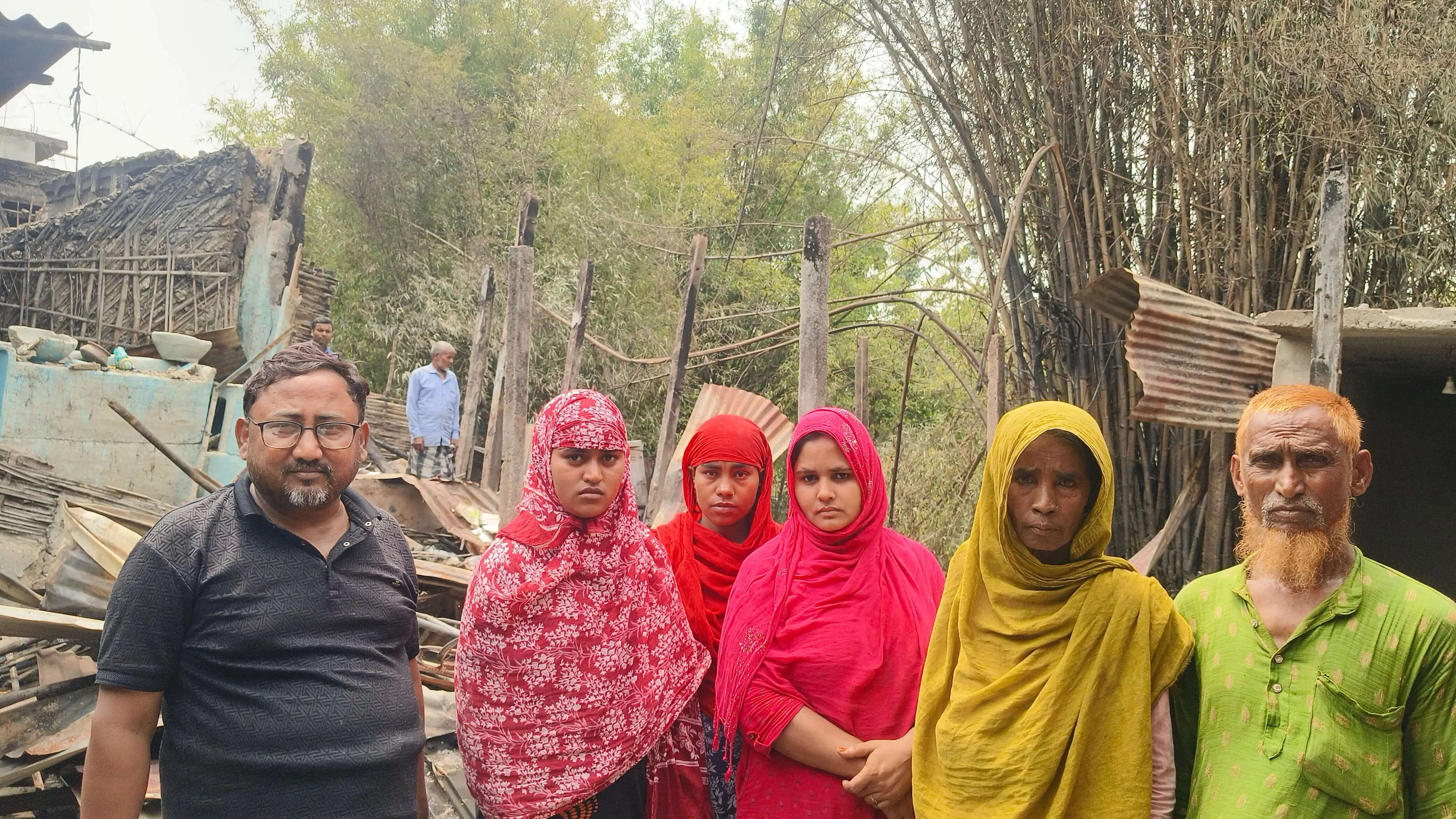 बिहार के पूर्णिया में सिलेंडर विस्फोट से 9 परिवारों के घर जले