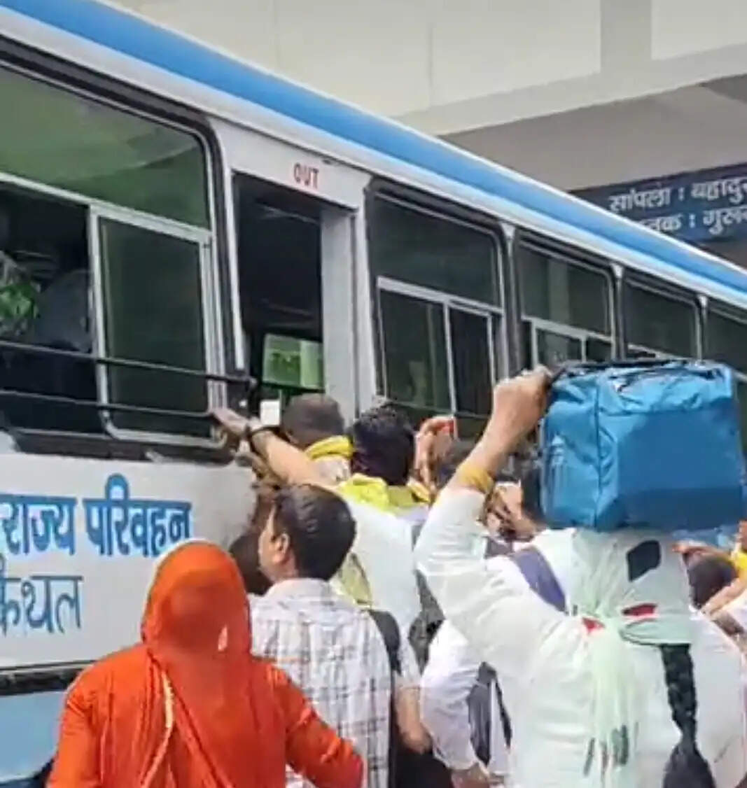 कैथल: रक्षाबंधन पर रोडवेज में महिलाओं और बच्चों की फ्री यात्रा शुरू, बस स्टैंड पर उमड़ी भीड़