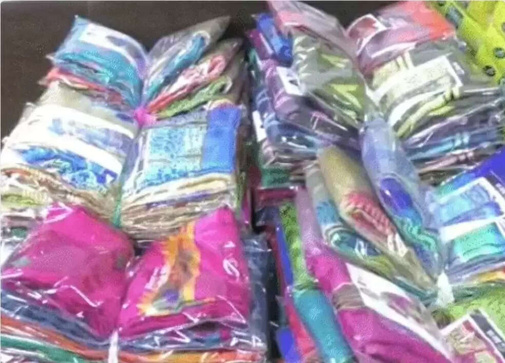 सूरत के टेक्सटाइल उद्योग को 200 करोड़ का लगा झटका, भारत में ‘दित्वा’ तूफान से व्यापारियों की हालत बदतर