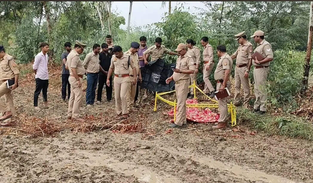 संदिग्ध परिस्थितियों में युवती का मिला शव, परिजनों ने हत्या का लगाया आरोप