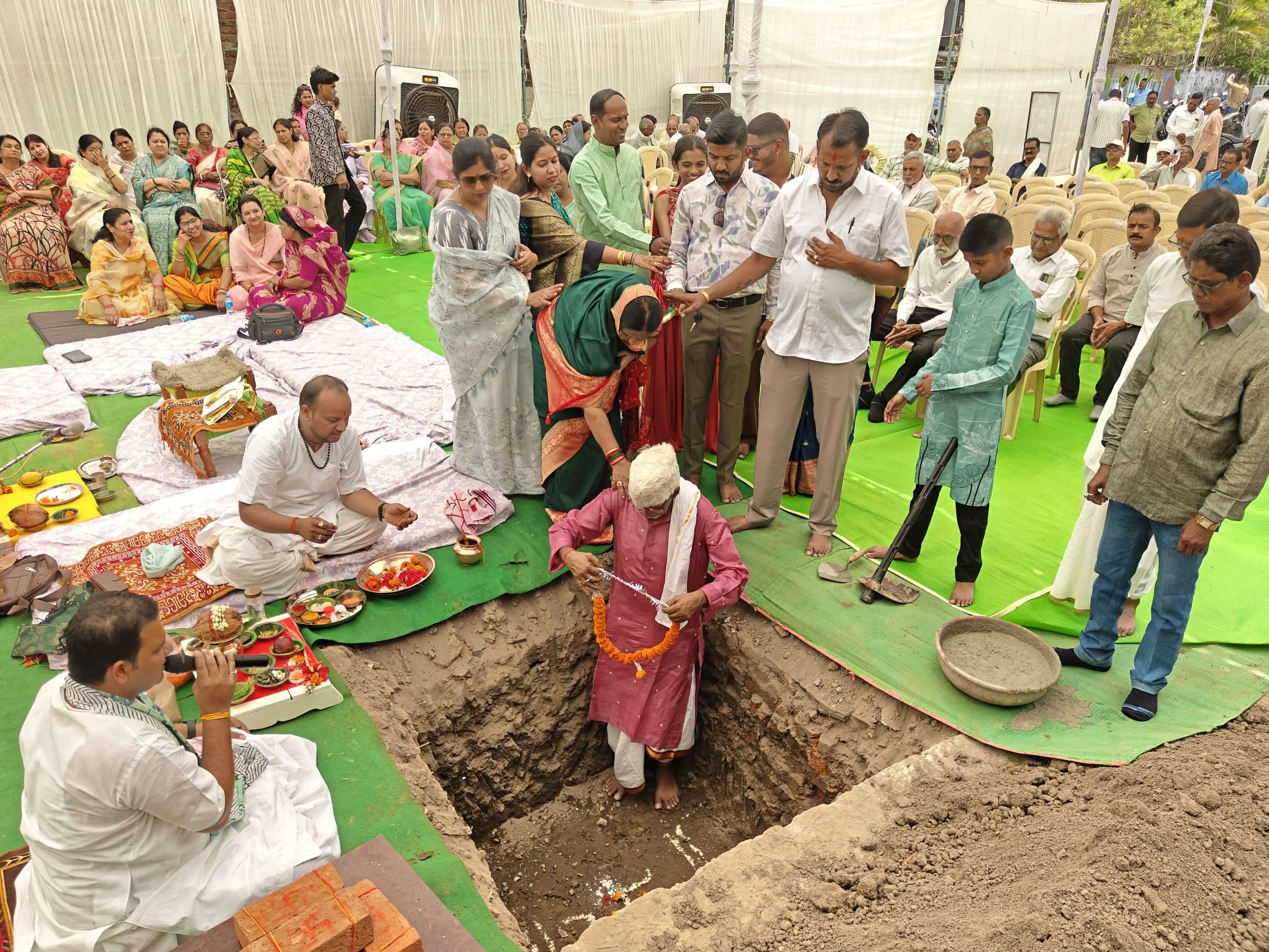धमतरी में सुखसागर वृद्धजन सदन का हुआ शिलान्यास