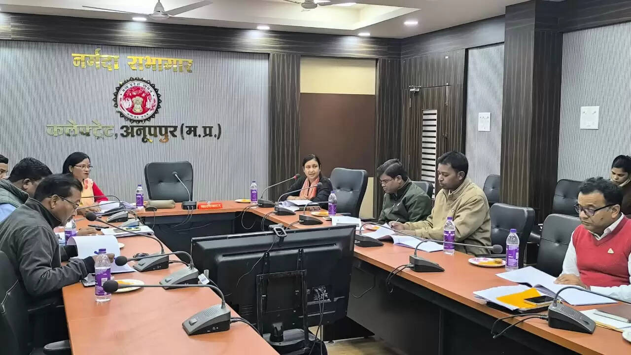 अनूपपुर: अत्याचार पीड़ितों को न्याय और राहत समय पर दिलाना सुनिश्चित करें अधिकारी-अध्यक्ष जिला पंचायत