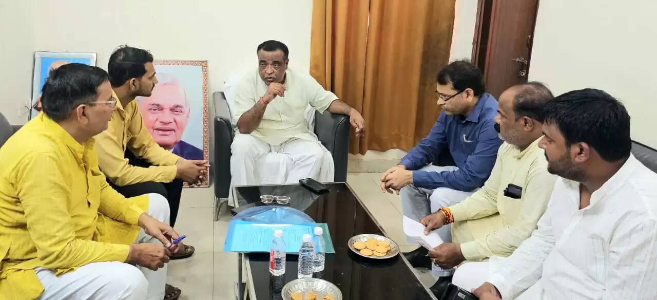 स्वास्थ्य टीम के साथ भाजपा कार्यकर्ता निजी अस्पतालों में आयुष्मान योजना का करेंगें निरीक्षण: शिवराम सिंह