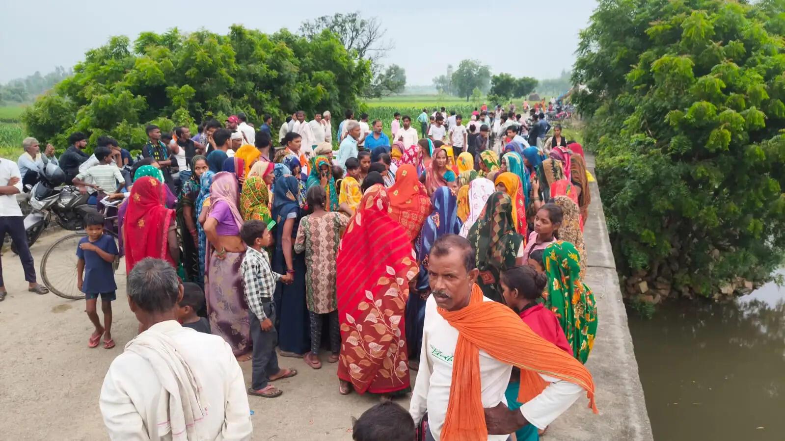 शाहजहांपुर : जानवर चराने गया आठ वर्षीय किशोर गरई नाले में डूबा , शव बरामद