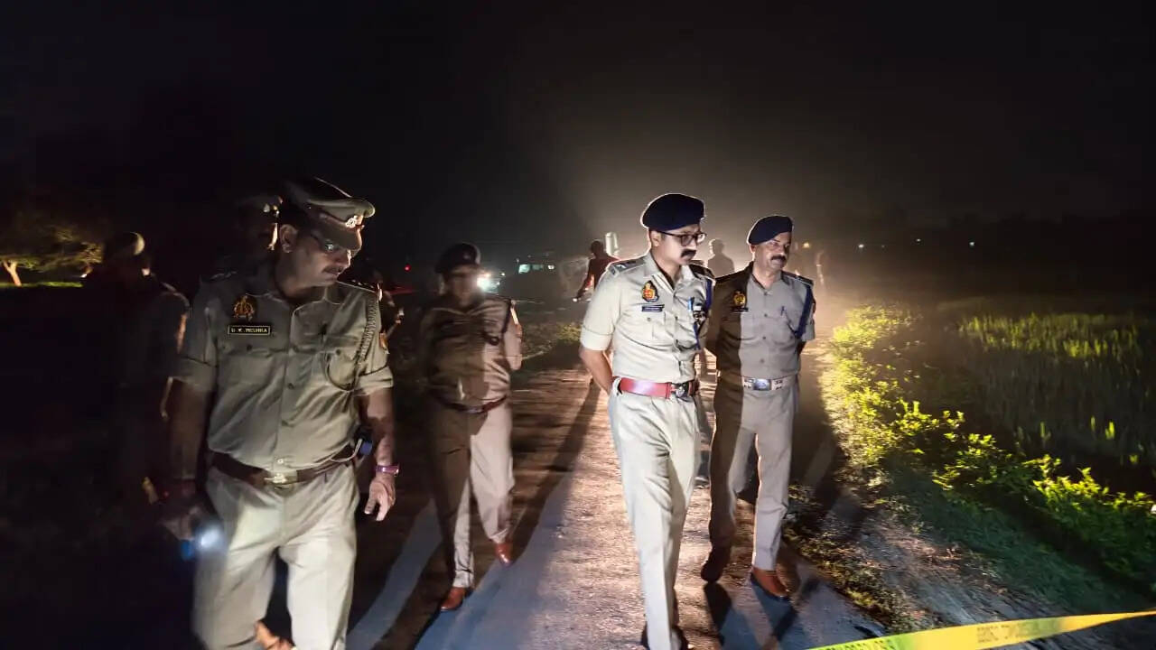 देवरिया : मुठभेड़ में हत्यारोपी वांछित एक घायल समेत दो गिरफ्तार