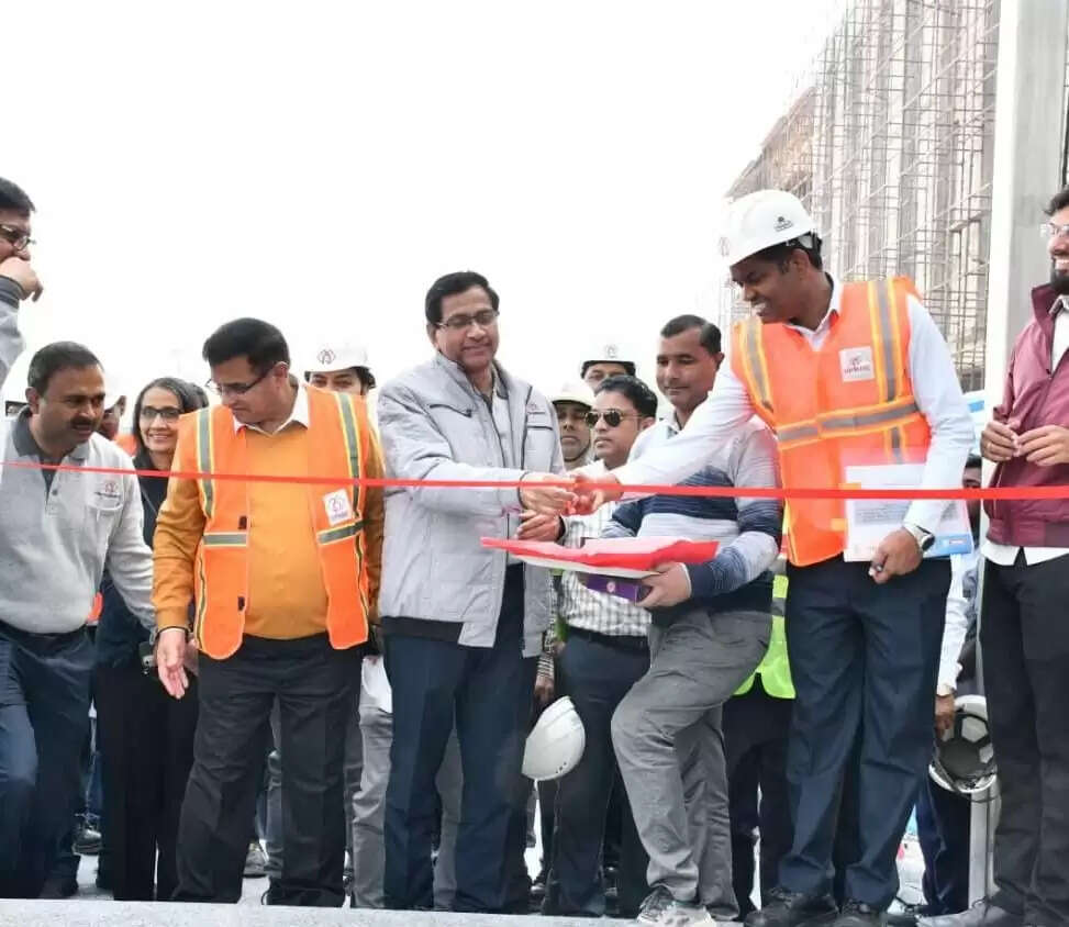 मेट्रो से सेंट्रल पहुंचना हुआ और भी आसान, गेट नंबर–1 सीधे रेलवे रैंप से जुड़ा