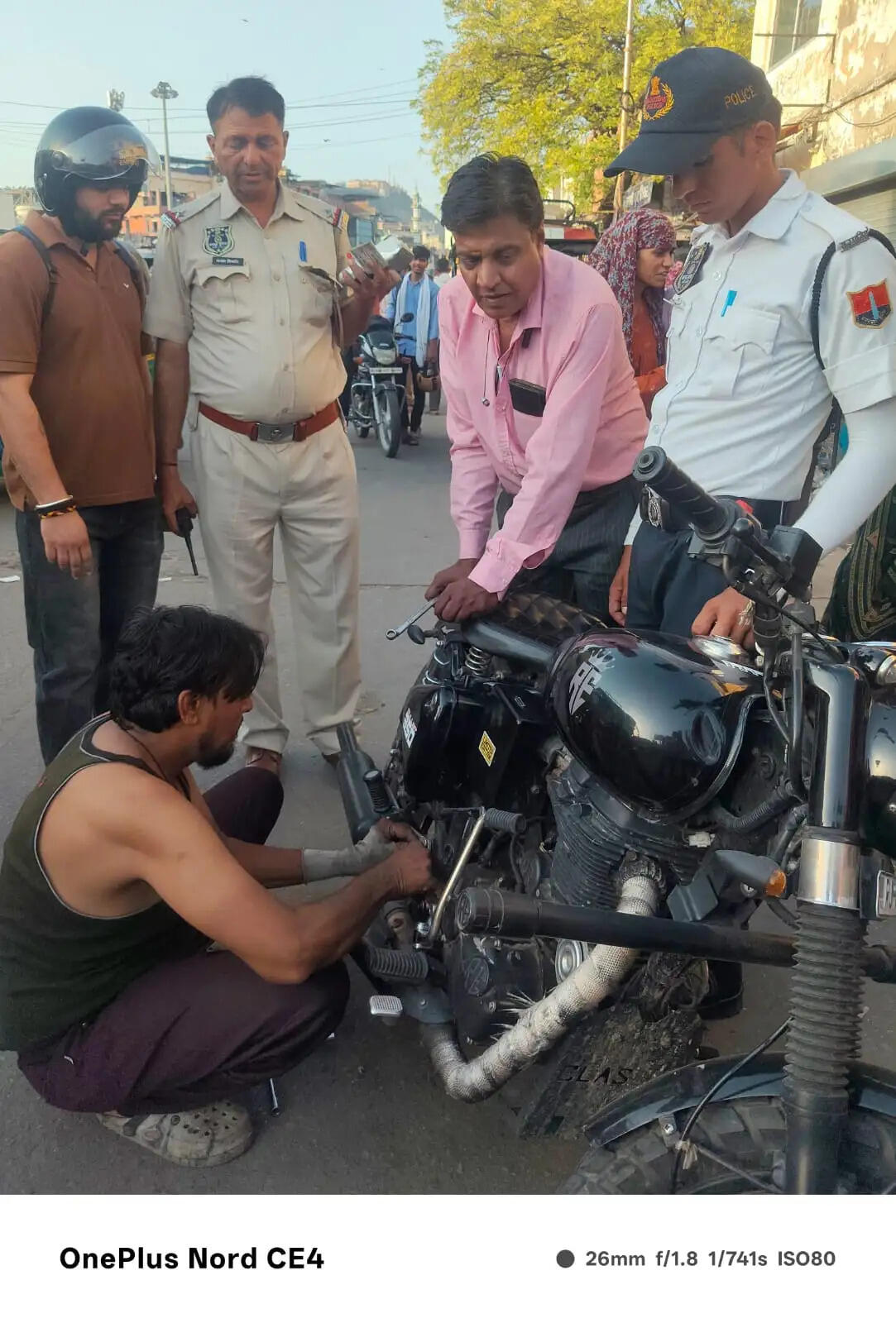 काली फिल्म,हूटर और अवैध बत्ती पर पुलिस का वार: साढे आठ हजार चालकों के कटे चालान