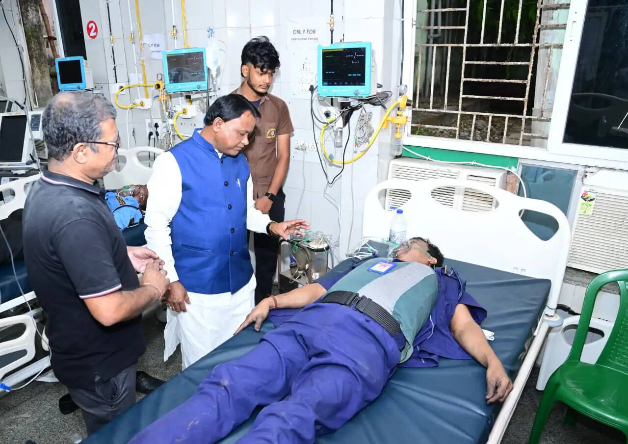 ओडिशा के कटक एससीबी मेडिकल कॉलेज में ट्रॉमा आईसीयू में भीषण आग, 10 मरीजों की मौत