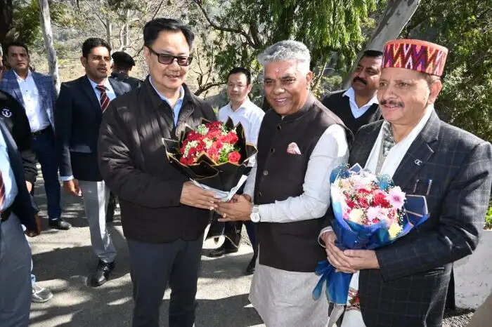 किरन रिजिजू पहुंचे चंबा, विकास कार्यों की ली समीक्षा बैठक