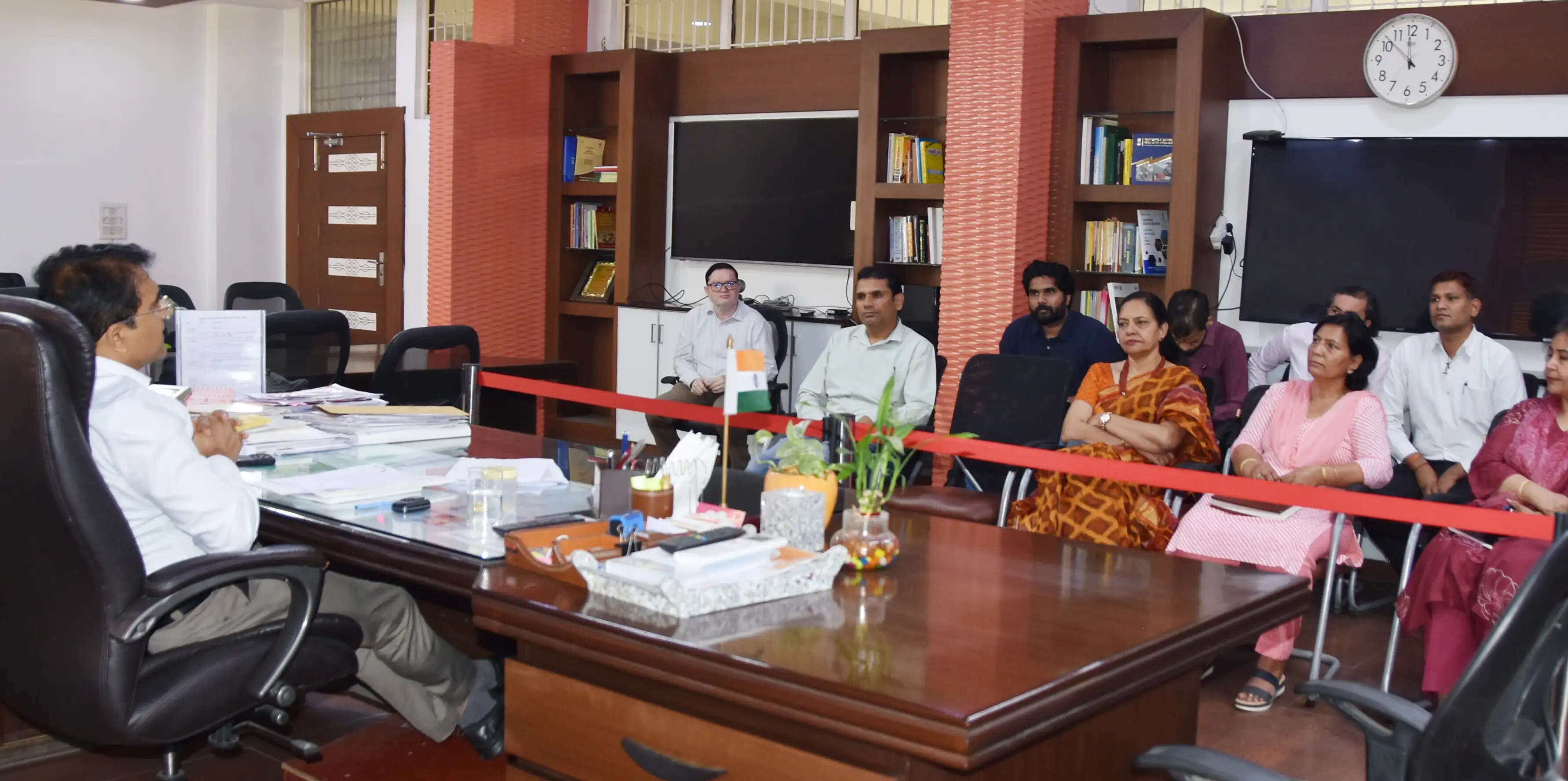 पलवल में एलपीजी गैस सप्लाई पूरी तरह सामान्य, कालाबाजारी पर सख्ती, लाइन लगाने की जरूरत नहीं : डीसी