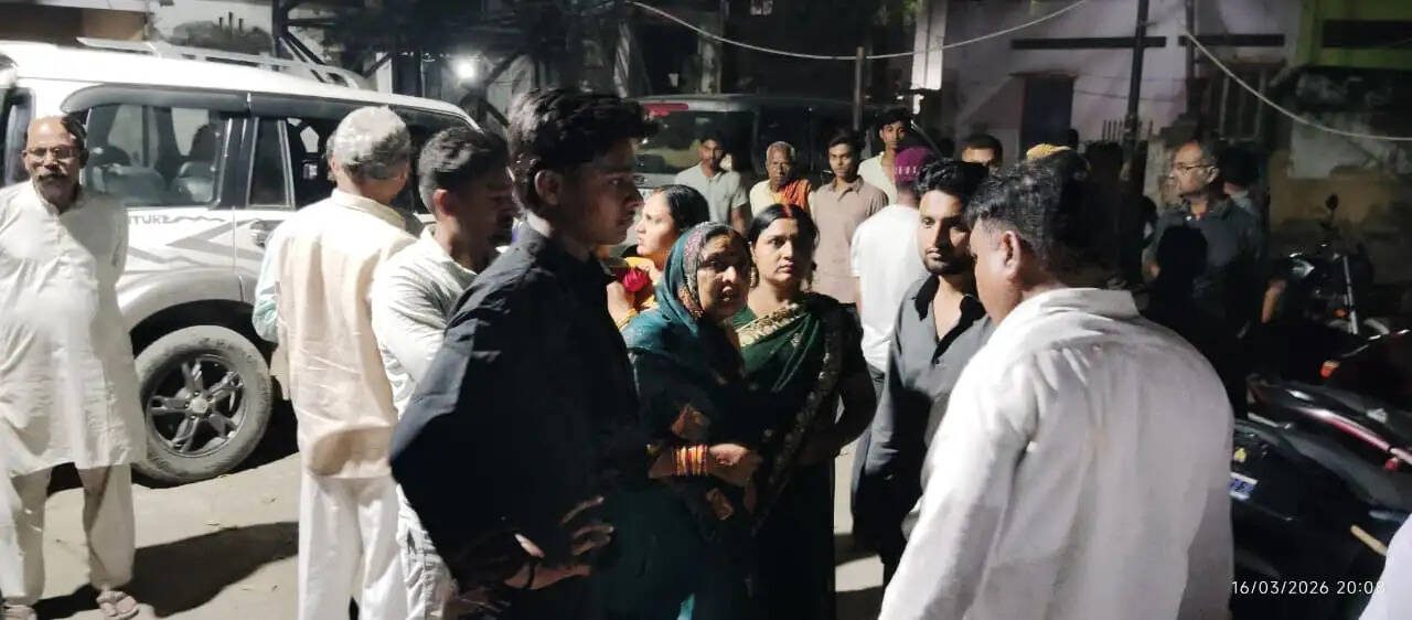 दर्शन कर लौट रहे श्रद्धालुओं से मारपीट, चौकी के पास चेन व मंगलसूत्र छीना