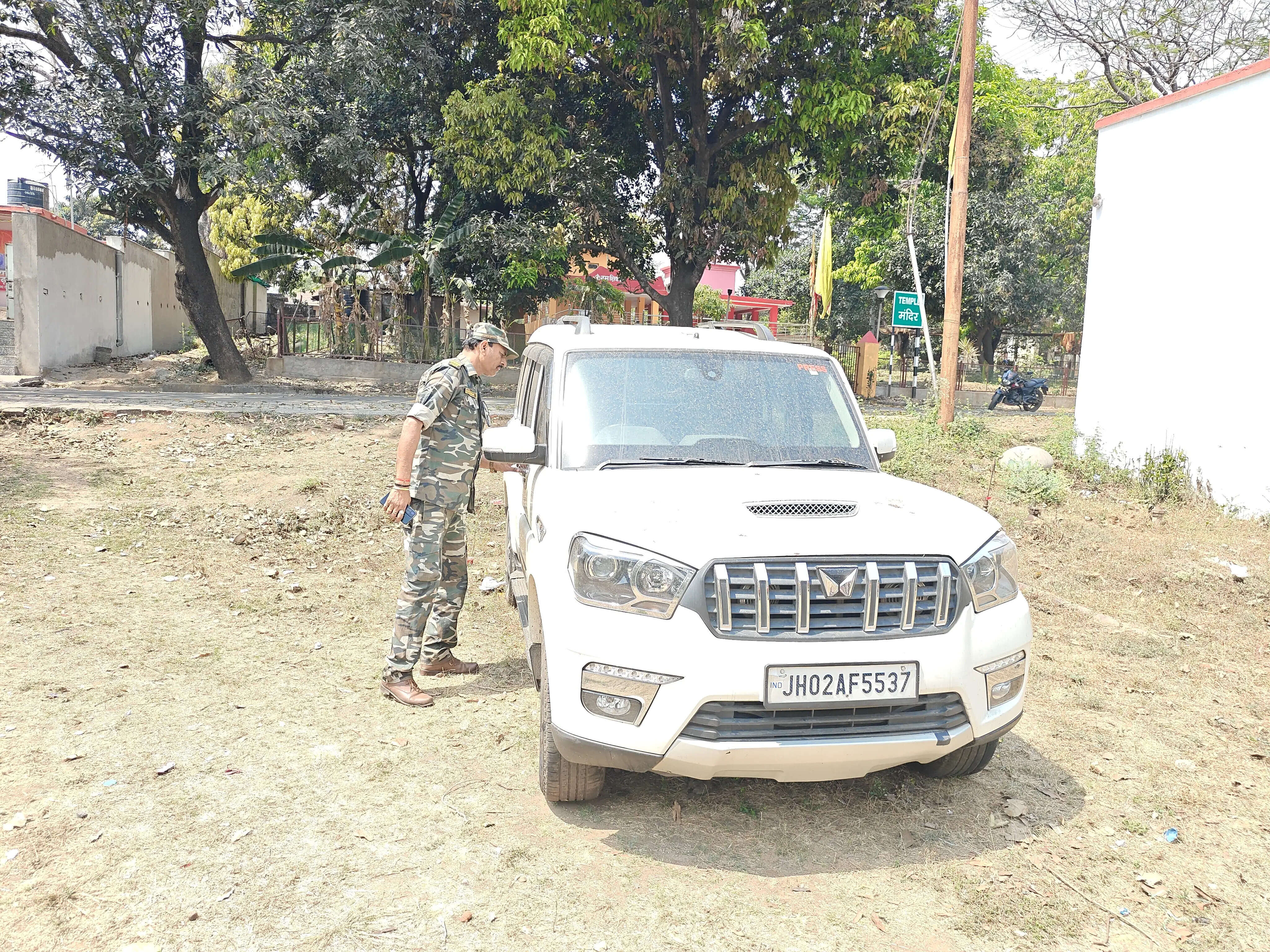 माइंस रेस्क्यू परिसर में कई दिनों तक का खडा रहा स्कॉर्पियो, सीसीएल और पुलिस दोनों अनजान