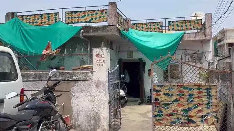 दुर्ग में पारिवारिक विवाद में दो बच्चों समेत दंपति ने की आत्महत्या