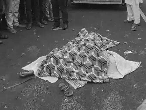 मप्र&nbsp;के&nbsp;शाजापुर&nbsp;में&nbsp;पिकअप की टक्कर से दंपती और मासूम की मौत,&nbsp;बेटे के जन्मदिन पर मंदिर जा रहा था परिवार