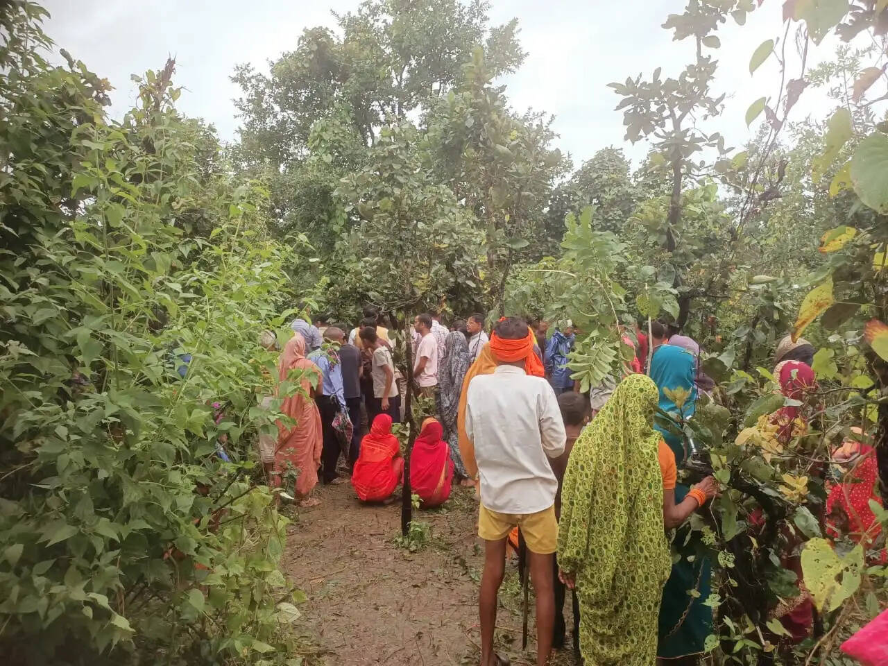 अनूपपुर: गणेश विसर्जन के लिए निकले युवक का दो दिन बाद झाड़ियों में मिला शव