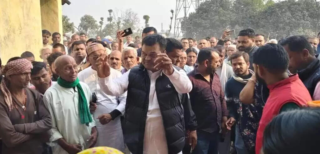 पूर्व मंत्री ललित यादव की माता भुलरी देवी का निधन, तारडीह में उमड़ा जनसैलाब