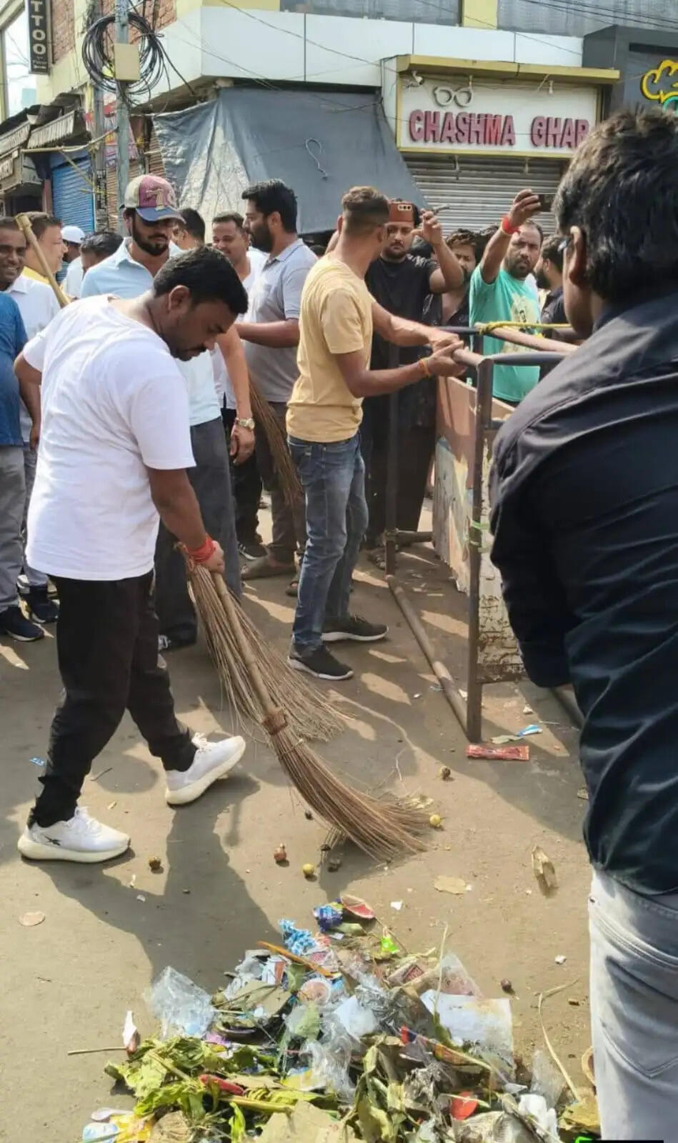 देवघर को स्वच्छ, सुंदर और सुरक्षित बनाए रखने की जिम्मेदारी भी हमारी : महापौर