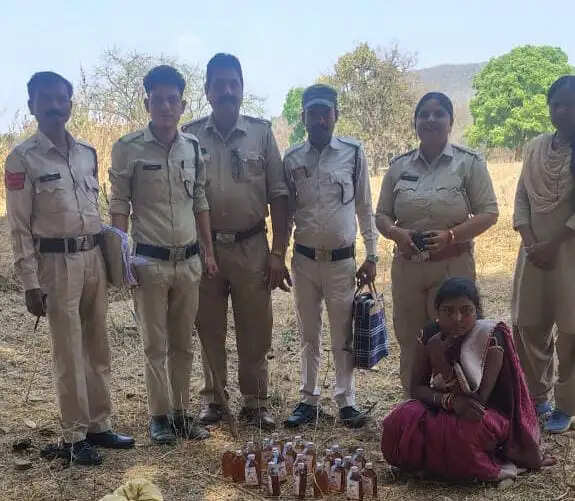 कोरिया : मध्यप्रदेश से लाई गई अवैध शराब, 11 आरोपित गिरफ्तार