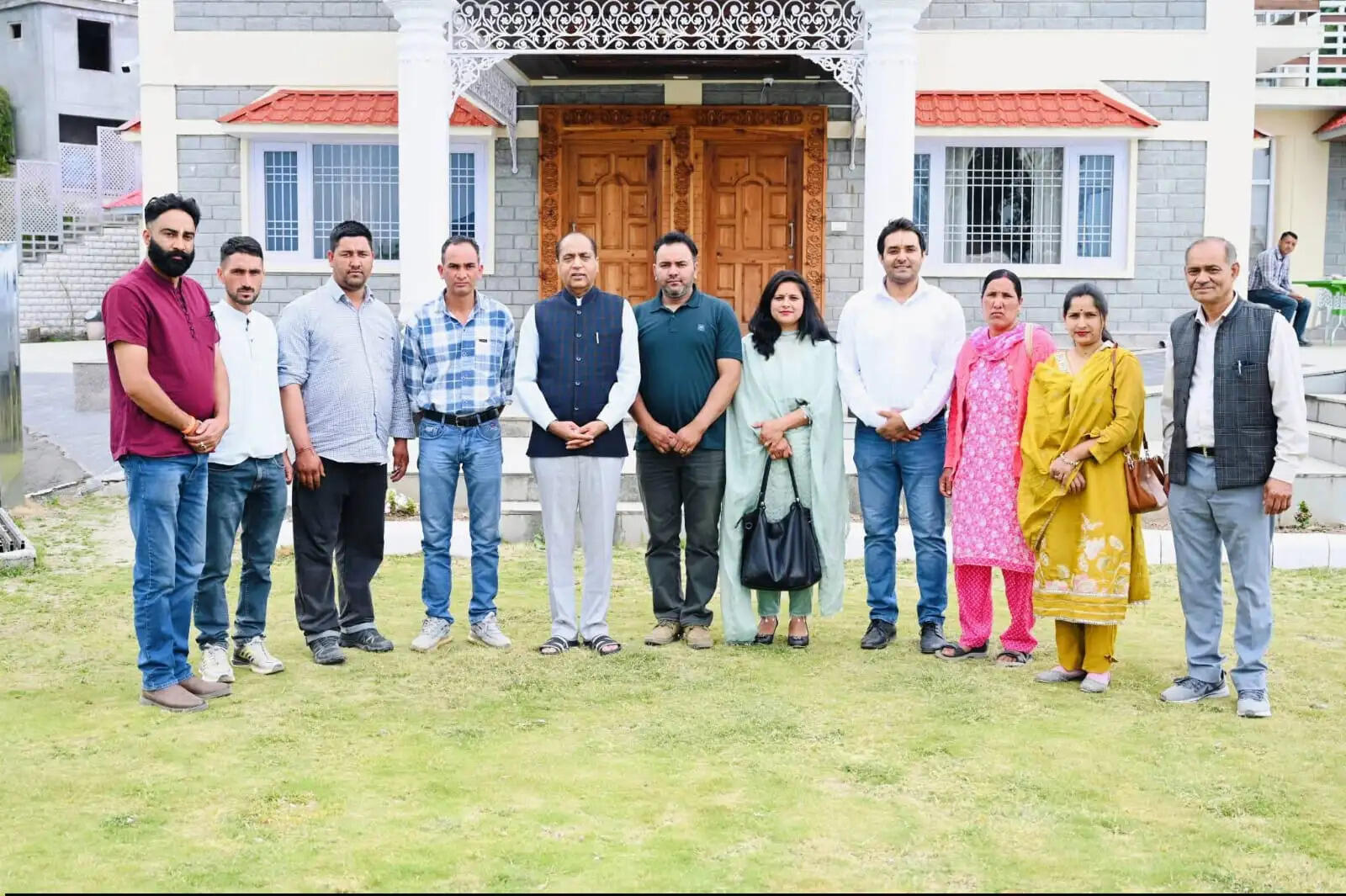 पंचायत चुनावों में हार देख मैदान से भाग गई कांग्रेस : जयराम ठाकुर