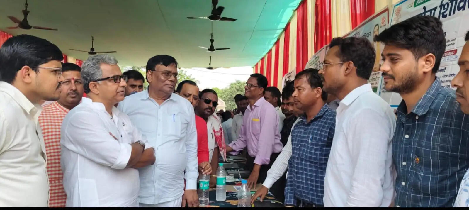 नगर विकास मंत्री ने सहयोग शिविर का लिया जायजा
