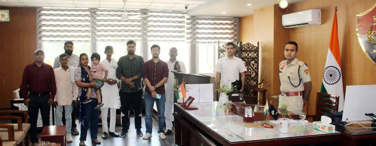 हिसार : साइबर सेल ने 17 गुमशुदा मोबाइल बरामद कर मालिकों को लौटाए