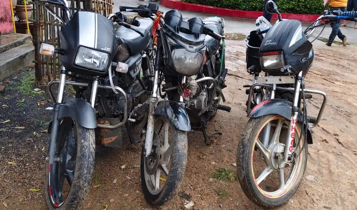 बाइक चोरी का शातिर अपराधी गिफ्तार, चोरी की दो बाइक बरामद