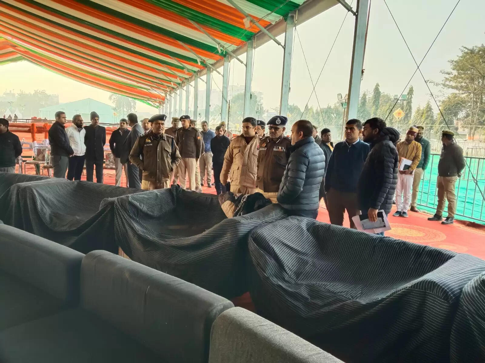 गोरखपुर महोत्सव में आमजन को प्रदान किया जाए सुरक्षित एवं सुगम वातावरण : एडीजी जोन