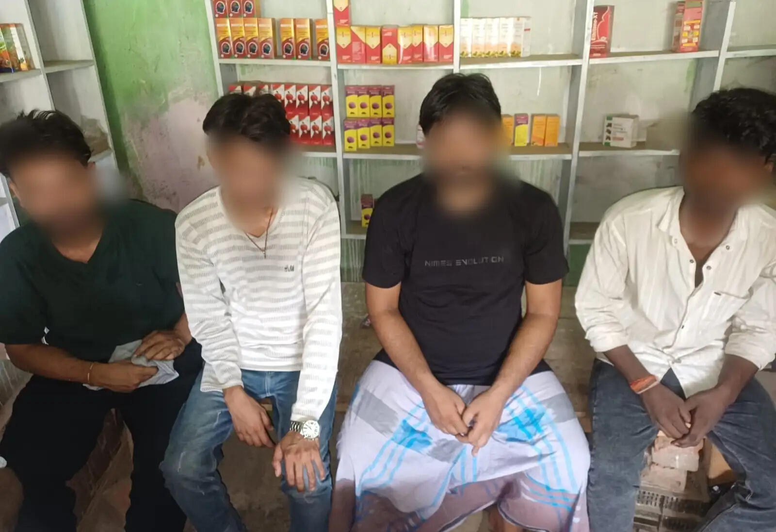 किशनगंज में 20 लाख की हेरोइन के साथ चार तस्कर गिरफ्तार