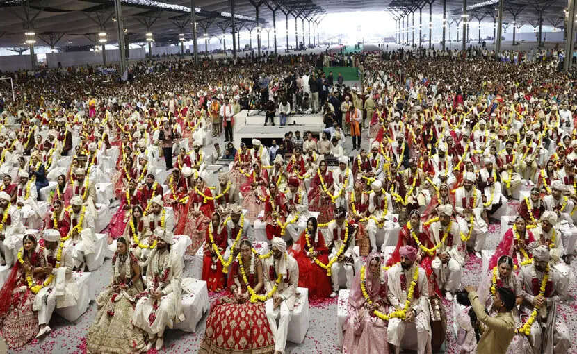 सोनीपत: निरंकारी संत समागम के बाद 126 जोड़े विवाह बंधन में बंधे