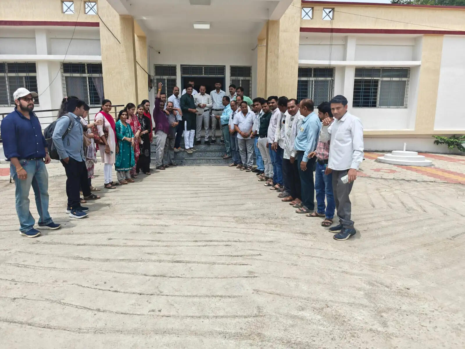 राजगढ़ः पांच सूत्रीय मांगों को लेकर पटवारियों की अनिश्चितकालीन हड़ताल शुरु