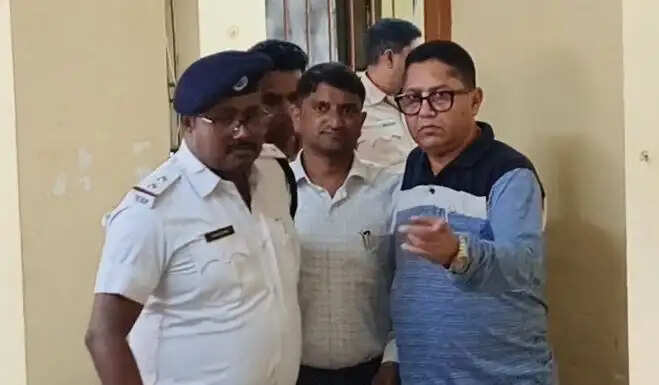 कालियाचक मामले का आरोपित&nbsp;मोफक्केरुल&nbsp;बागडोगरा एयरपोर्ट से गिरफ्तार