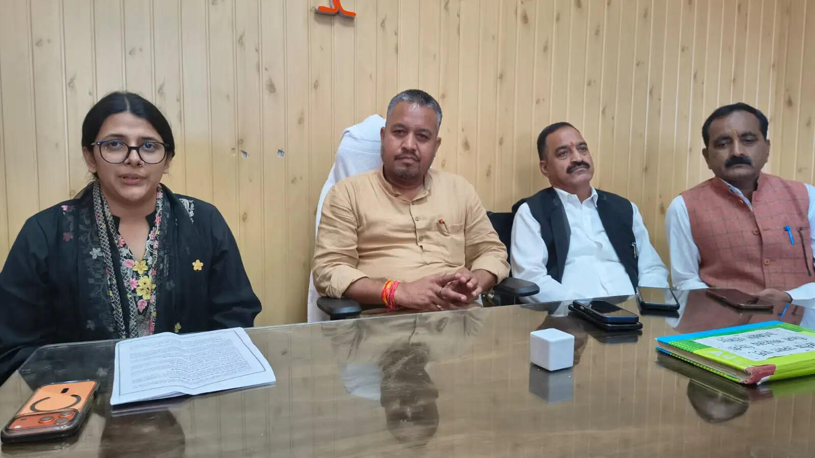 एसआईआर पर जनता में भ्रम फैला रही कांग्रेस समेत विपक्षी दल