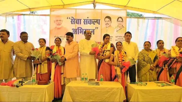 आंगनबाड़ी केंद्र बच्चों के सर्वांगीण विकास का महत्वपूर्ण : केंद्रीय मंत्री दुर्गादास उईके