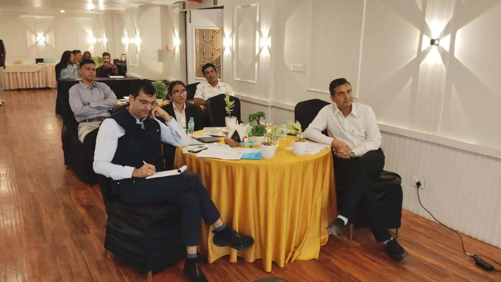 ट्रांसजेंडरों को बताए उनके अधिकार, योजनाओं की जानकारी दी