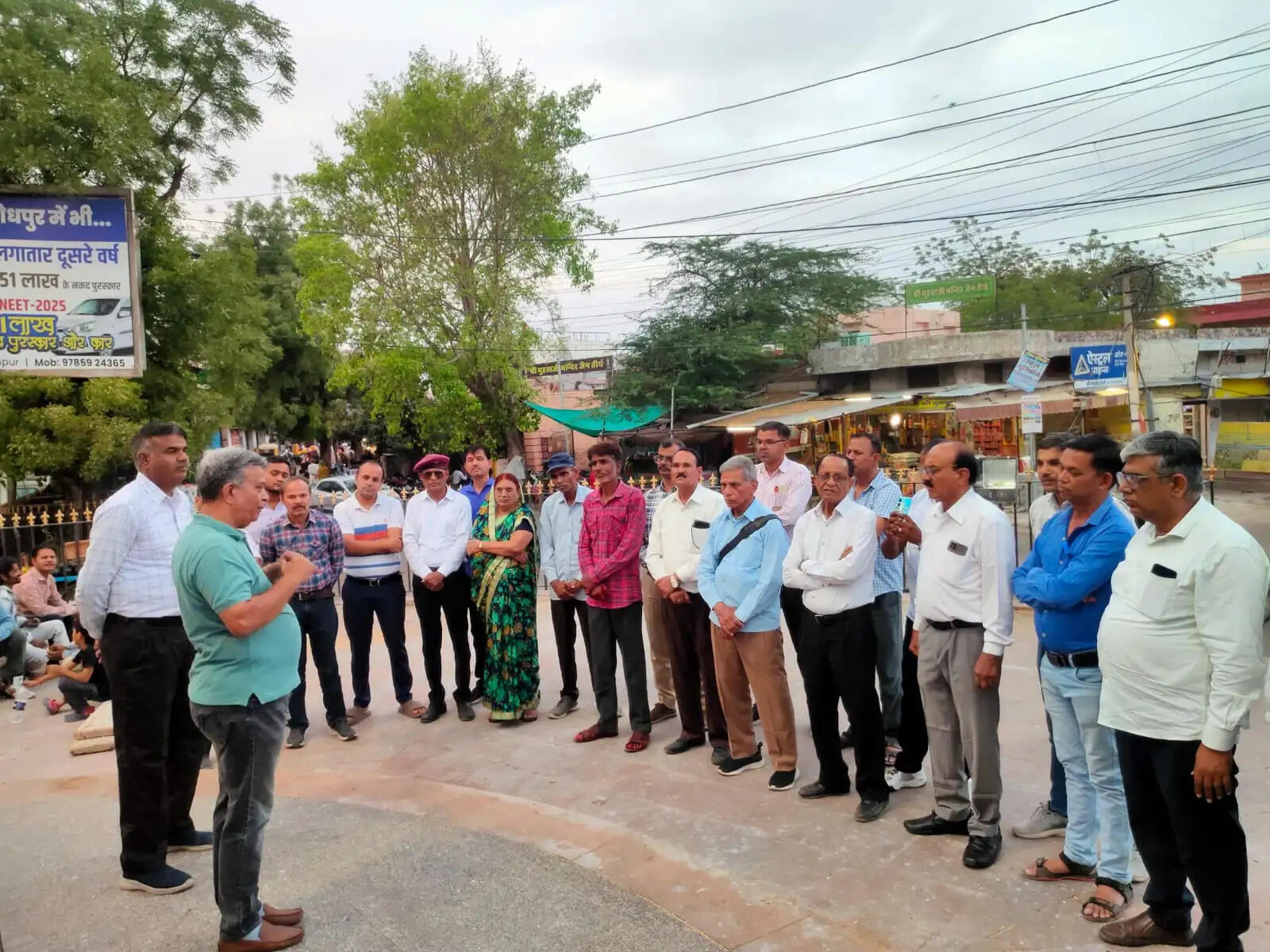 भारत बंद के शहीदों को कैंडल जलाकर दी श्रद्धांजलि