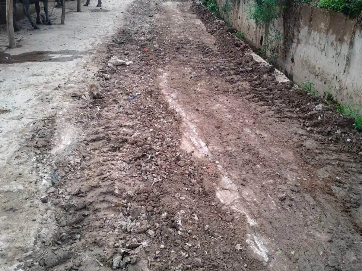 पाइपलाइन बिछाने के लिए खोदी गई सड़कों की मरम्मत का महाभियान गुरुवार से