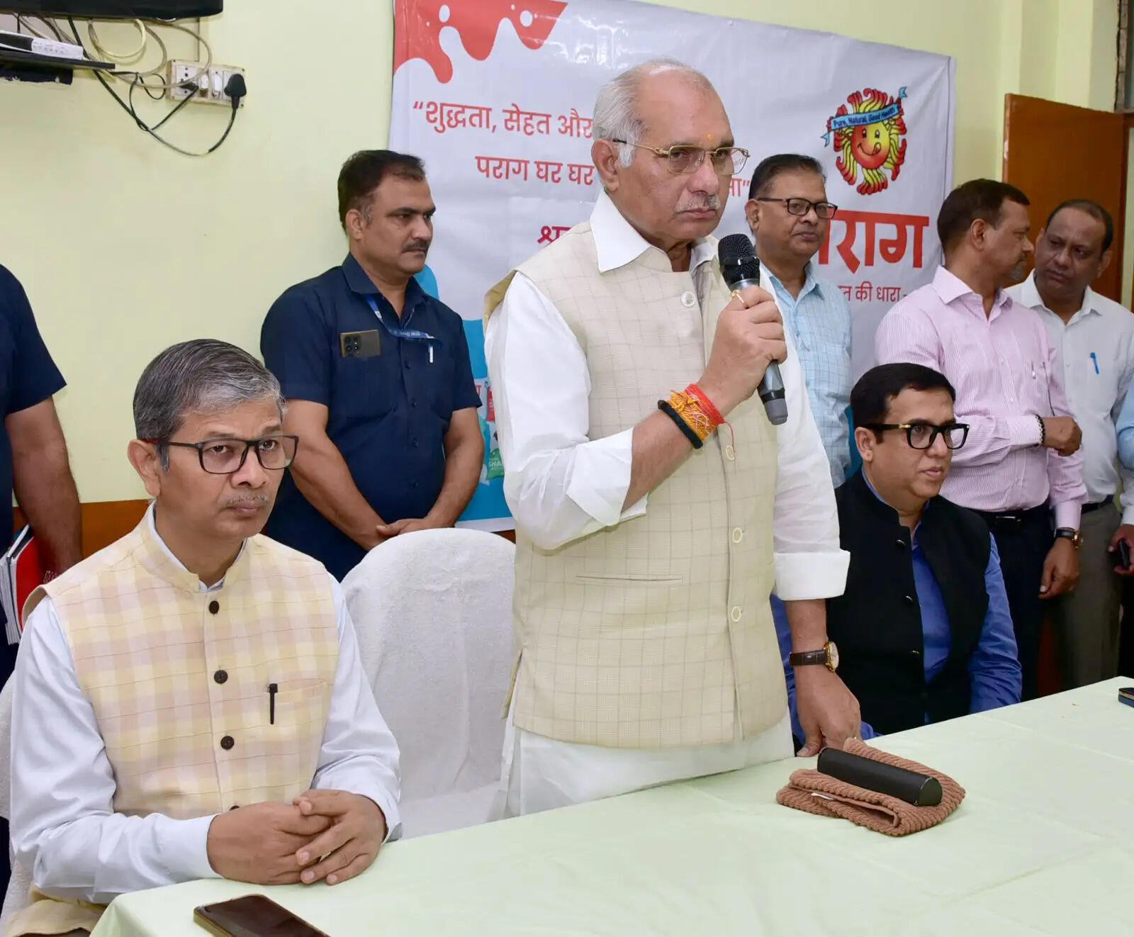 श्रमिक ही वन ट्रिलियन डॉलर इकोनॉमी की आधारशिला, पराग फैक्ट्री में हुआ सम्मान