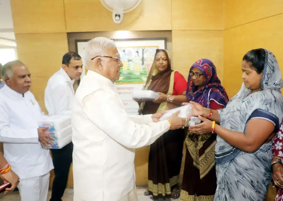 स्वस्थ समाज और परिवार के लिए महिलाओं का स्वस्थ होना बहुत जरूरी : राज्यपाल पटेल