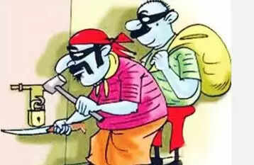 फर्रुखाबाद में शराब ठेके सहित दो जगह चोरी