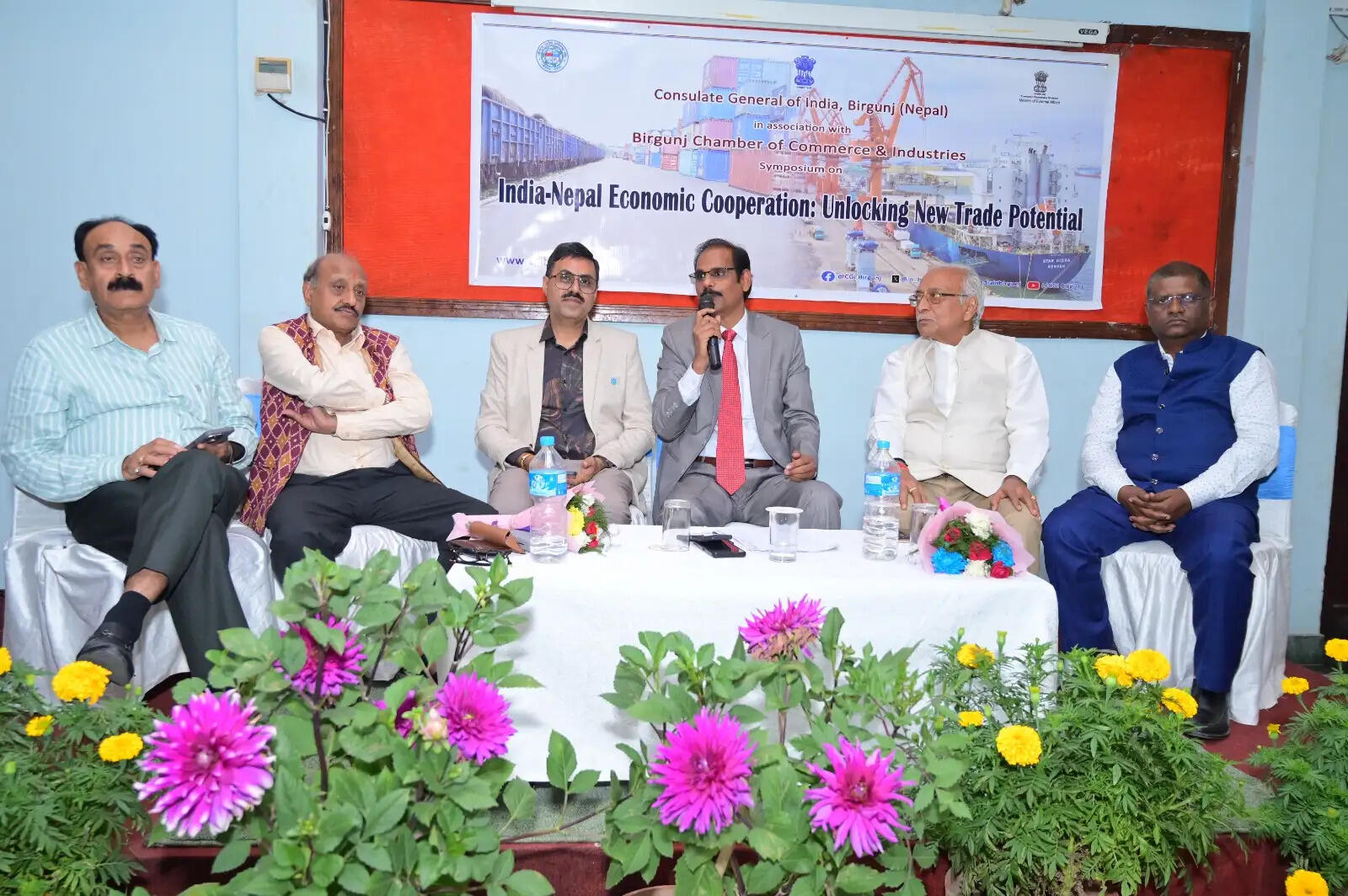 भारत-नेपाल आर्थिक सहयोग व व्यापारिक अवसर की संभावनाओ को लेकर हुई बैठक