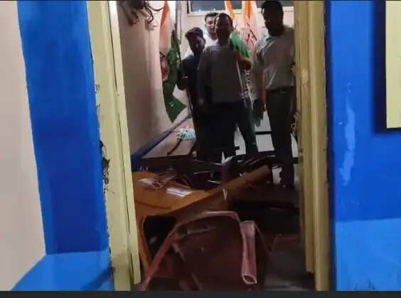 चुनाव 26 : कांग्रेस प्रत्याशी को लेकर खड़गपुर में विरोध