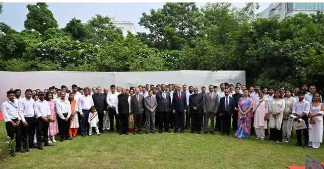 स्वतंत्रता दिवस पर लोकपाल अध्यक्ष ने तिरंगा फहराया, स्वच्छ और भ्रष्टाचार मुक्त शासन की प्रतिबद्धता दोहराई