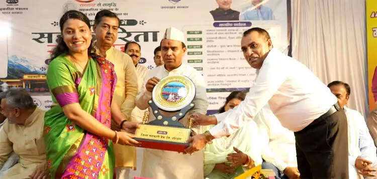 उत्तराखंड में दाे लाख किसानों को मिलेगा ब्याज मुक्त ऋण