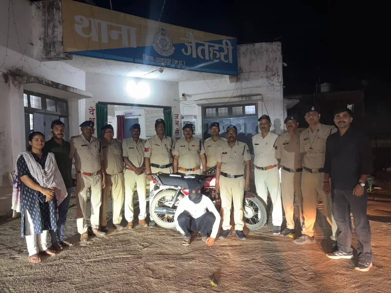 अनूपपुर: पुलिस को सूचना देने वाले का नाती ही निकला युवती का हत्यारा, भेजा गया जेल