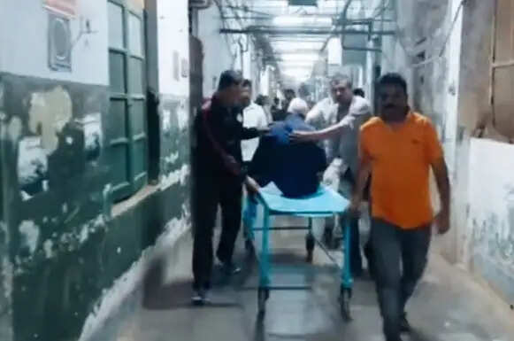 मेदिनीपुर में तेज रफ्तार ट्रक बोलेरो पर चढ़ा, दो की मौत